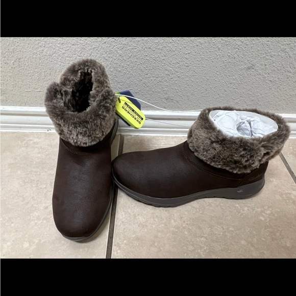 SKECHERS ON THE GO JOY SNOW BOOT Ladies size 8 - Picture 8 of 9